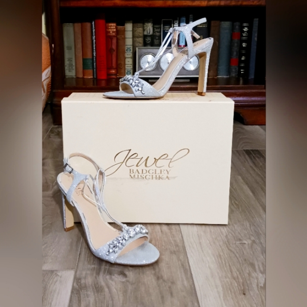 Jewel Badgley Mischka Women's Odina Heeled Sandal
